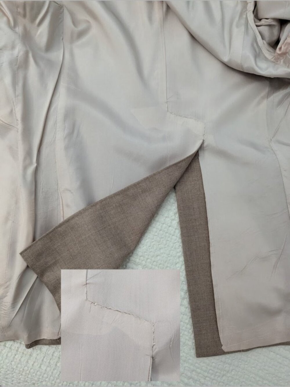 Pure Virgin Wool Equestrian-Inspired Longline Men’s Blazer - Picture 15 of 16
